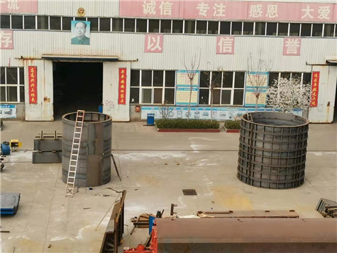 伟志模板生产的阀井钢模板图片